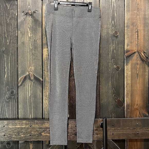 LOFT Dress Pants S NWT Grey Herringbone Pattern Pull On Trouser Stretch Neutral - Picture 1 of 7